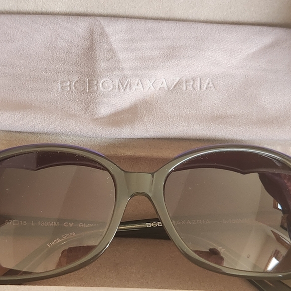 BCBGMAXAZRIA Glow Sunglasses With Purple And Red Detail On Frames - Picture 7 of 10